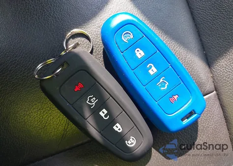 2014 Ford Escape Titanium z USA, uszkodzony, nr VIN 1FMCU0J93EUD80669